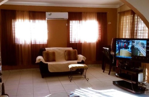 Portmore House | Portmore Havens Entire Guest House 1 bedroom