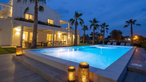 Misano Adriatico Villa | PORTOVERDE BEACH VILLA 12, Emma Villas