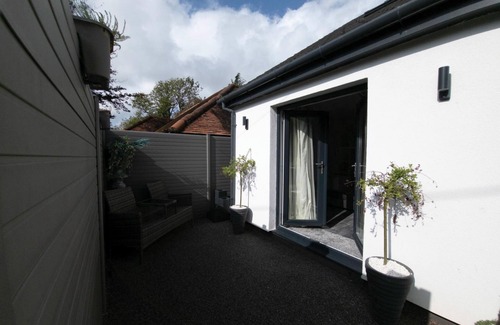 Bishopston Apartment | Portway Nook - 1 Bedroom Studio - Bishopston