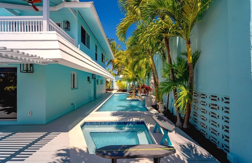 New Town House | Poseidon's Paradise: Luxury Waterfront Rental in Key West, Stunning Backyard Oasis and Private Pool!