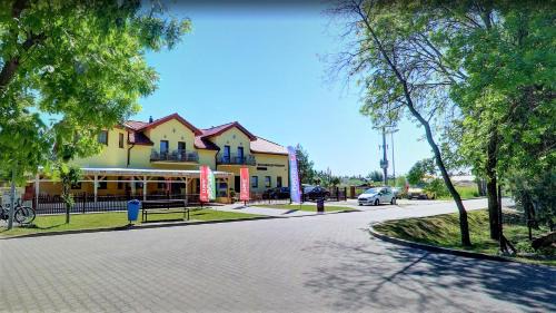 Grzybowo Bed & Breakfast | Posejdon