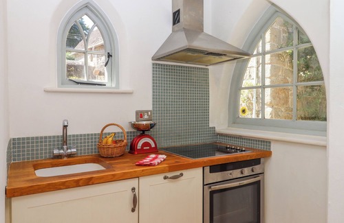Sticklepath House | POST BOX COTTAGE, pet friendly, character holiday cottage in Chagford