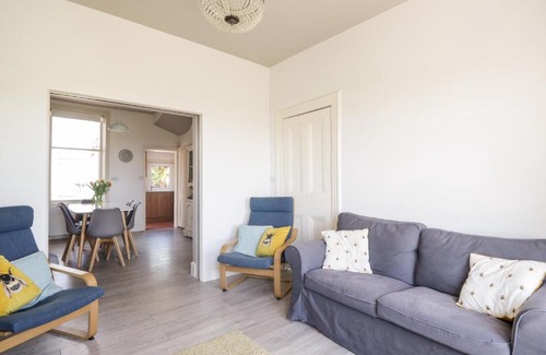 Powfoot House | Pow-Wow Shore Cottage