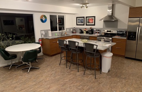 Deepwell Estates House | Pozo Profundo. A Mountain View Mid-Century Classic With Pool And Spa