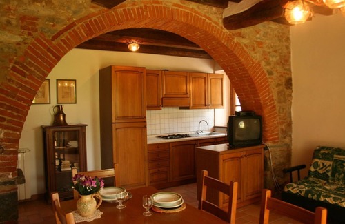 Podere Viti Apartment | POZZONOVO - IL CILIEGIO