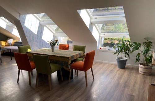 Bec-de-Mortagne Apartment | Près d'Etretat, joli appartement pour 4 personnes avec 2 chambres, vous pouvez me joindre au zéro six soixante dix huit soixante treize trente six quatre vingt onze pour réserver en direct