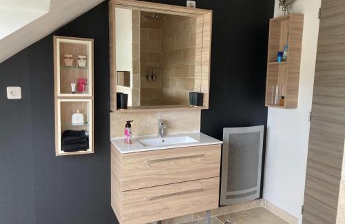 Bec-de-Mortagne Apartment | Près d'Etretat, joli appartement pour 4 personnes avec 2 chambres, vous pouvez me joindre au zéro six soixante dix huit soixante treize trente six quatre vingt onze pour réserver en direct