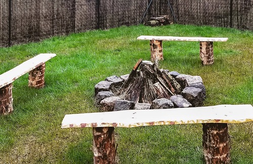 Choczewo House | Practically furnished and child-friendly cottage near Lake Choczewskie.