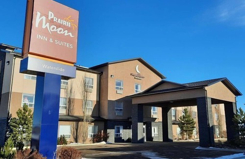 Sylvan Lake Hotel | Prairie Moon Inn Sylvan Lake