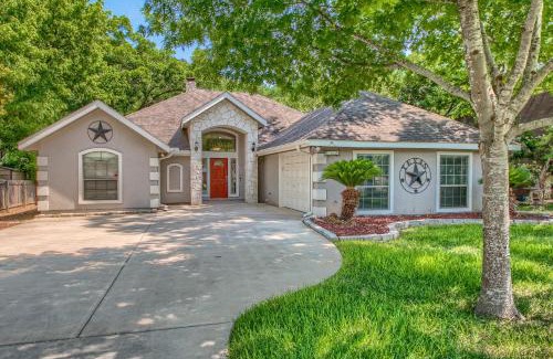 New Braunfels House | PRD 1572 Little Ponderosa Paradise