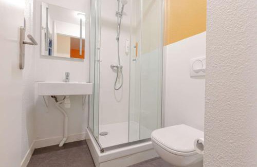 Plaisir Hotel | Première Classe Plaisir Gatines