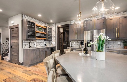 Cle Elum House | Premier 5-Star Home | Outdoor Bliss + Chef’s Kitchen & Discover More Within