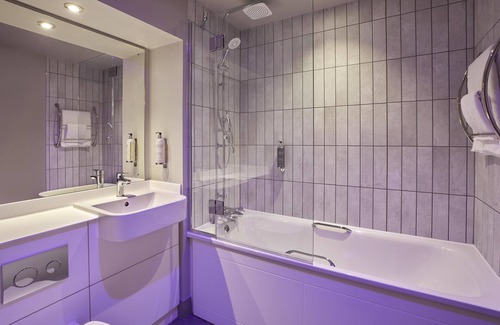 River Hotel | Premier Inn London Dagenham