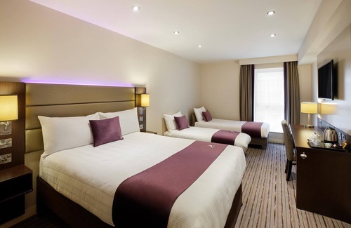 Manchester Hotel | Premier Inn Manchester West Didsbury