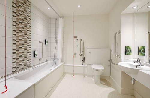 Northampton Hotel | Premier Inn Northampton South - Wootton