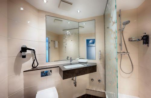Kurpark Hotel | Premier Inn Stuttgart Bad Cannstatt