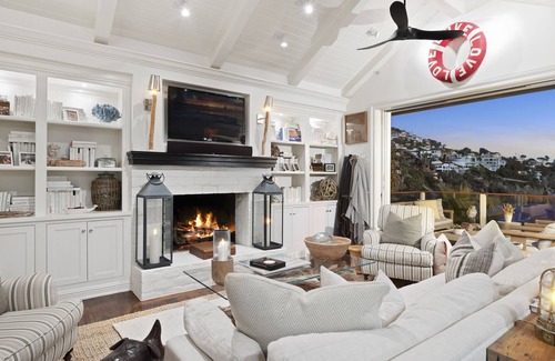 South Laguna House | Premier oceanfront residence, the perfect layout for a relaxed seaside escape.