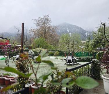 Laripora Hotel | Premier Pahalgam