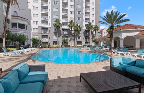 Florida Center Apartment | Premier Resort Studio Near Universal - Contactless