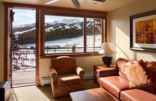 Breckenridge Resort | Premier Ski In Ski Out March 8-15, 2025. Sleeps 8
