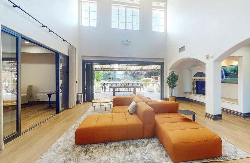 Marina del Rey Apartment | Premier Suites at Marina-Venice with Luxe Pool, Gym & Hot Tub & More