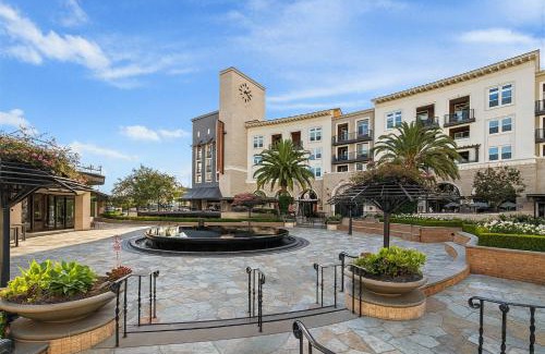 Marina del Rey Apartment | Premier Suites at Marina-Venice with Luxe Pool, Gym & Hot Tub & More