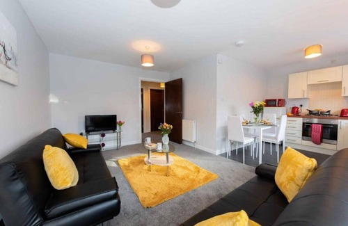 Wishaw Condo | Premier - Wishaw En-Suite Apartment