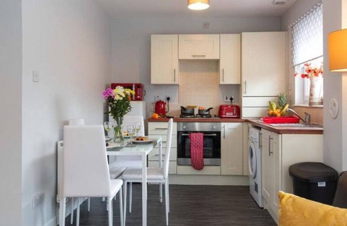 Wishaw Condo | Premier - Wishaw En-Suite Apartment
