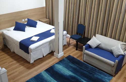 Loxford Apartment | PremierLux Serviced Apartments