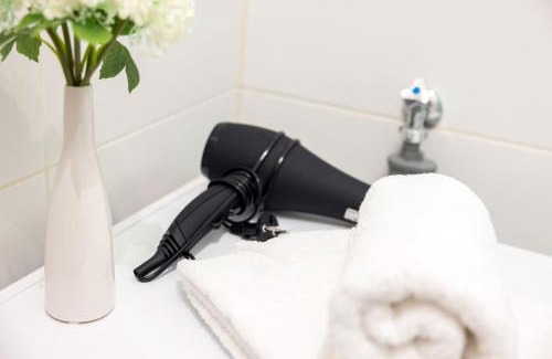 Simmering Apartment | Premium Cosy Apartment with Free Parking
