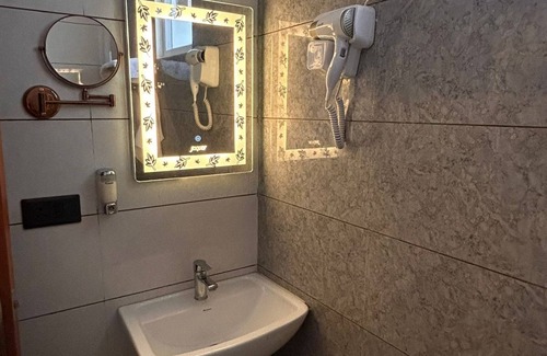 Zirakpur Apartment | Premium furnished 1 BHK apartment in Chandigarh Tri city