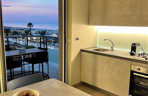 Roseto degli Abruzzi Condo | Premium Sea Front 2-bedroom condo in Roseto Degli Abruzzi, with WiFi, AC