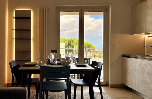 Roseto degli Abruzzi Condo | Premium Sea Front 2-bedroom condo in Roseto Degli Abruzzi, with WiFi, AC