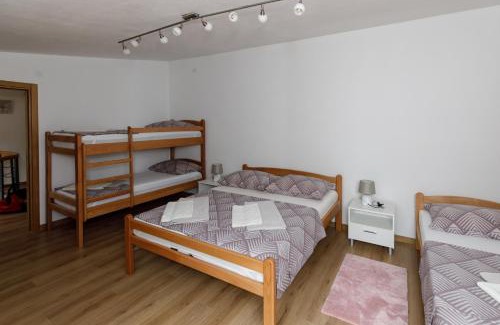 Cove Parja House | Prenoćište Kastel