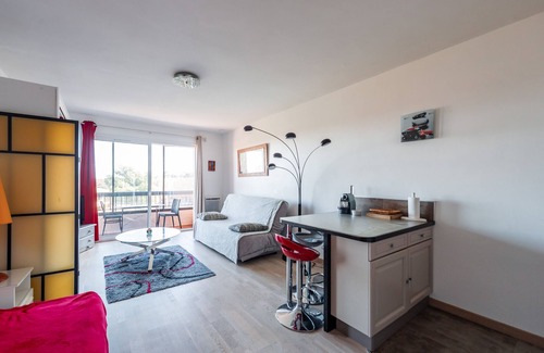 Giens Apartment | PRESQU'ILE DE GIENS STUDIO SEA VIEW NEAR VILLAGE AND BEACHES