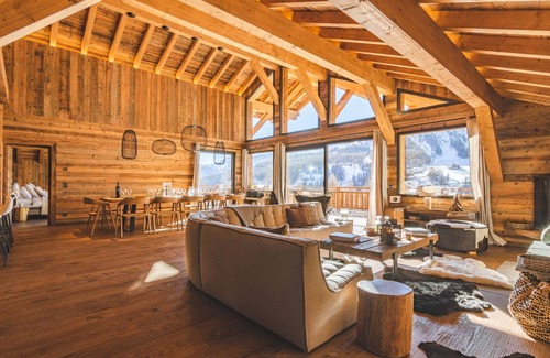 Allos Ski Chalet | Prestigious chalet at the foot of the slopes