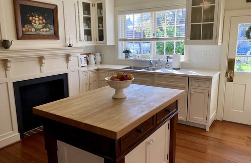 Historic District House | Prestigious Historic Annapolis home, parking for 5 cars, walk to everything!