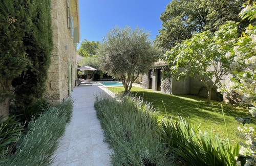 Pezenas Villa | Prestigious property and green setting in the city of Molière!
