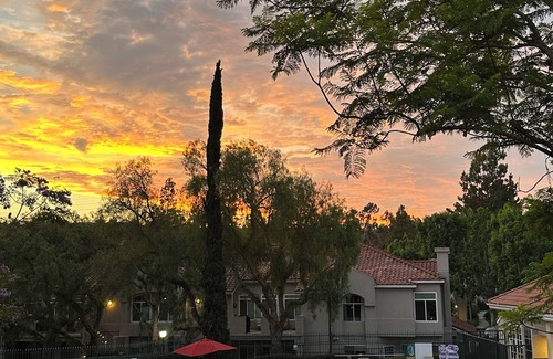 Aliso Viejo Condo | Prestigous Location within LBUSD. Mid to Long Term Discounts. Views of Foothills