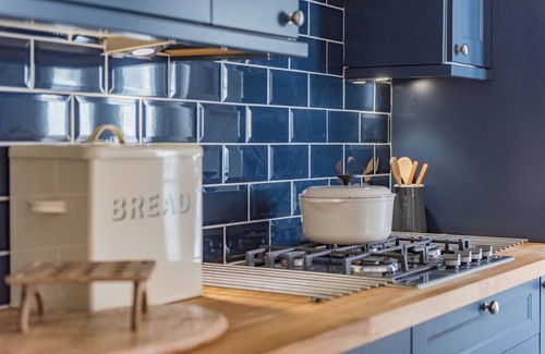 Deal Cottage | Pretty cottage near the sea, Poppy Cottage