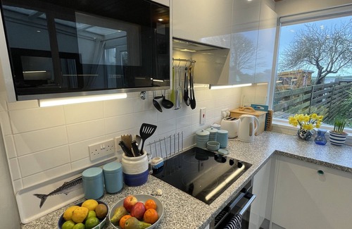 Gwinear Cottage | Pretty Cottage with Large Garden Near Sandy Beaches, Cornwall, England.
