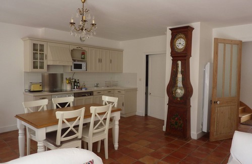 La Flotte House | PRETTY HOUSE WITH COURTYARD IN THE HEART OF THE VILLAGE IN A FLOWER-FILLED CUL-DE-SAC
