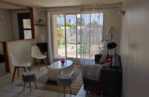 Lagord House | Pretty house with garden in Lagord