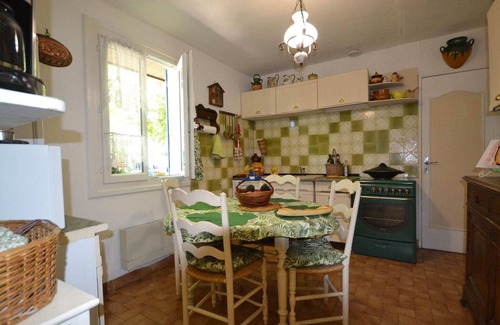 Clarensac Villa | Pretty house with private fenced pool