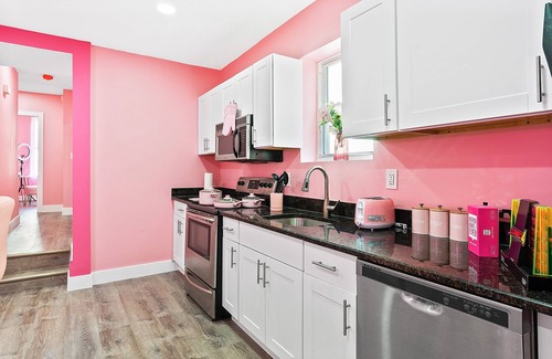 North Philadelphia West House | Pretty in Pink Double House