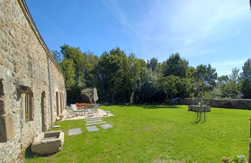 Locmariaquer House | Pretty, recently restored farmhouse in a quiet location close to the water.