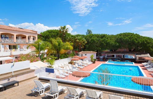 Les Bormettes Apartment | Pretty T2 (1 bedroom) 4 pers. 250m from the SEA with HEATED SWIMMING POOL and TENNIS (1)
