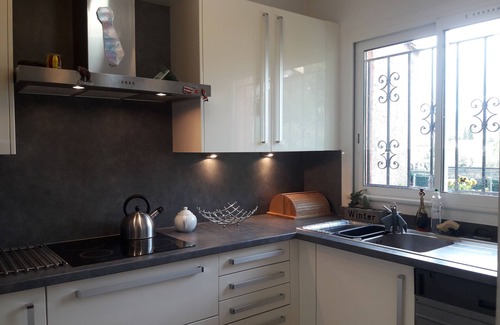 Villeneuve-Loubet House | Pretty Villa in private domain, terraces, clim, 2 swimming pools, tennis, restaurant, park