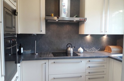 Villeneuve-Loubet House | Pretty Villa in private domain, terraces, clim, 2 swimming pools, tennis, restaurant, park