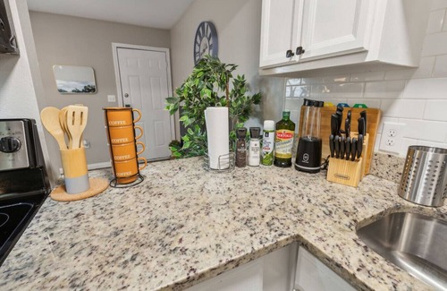 Central Arlington Apartment | Prime 1BD Close to the Action